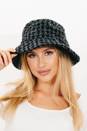 Houndstooth Pattern Bucket Hat